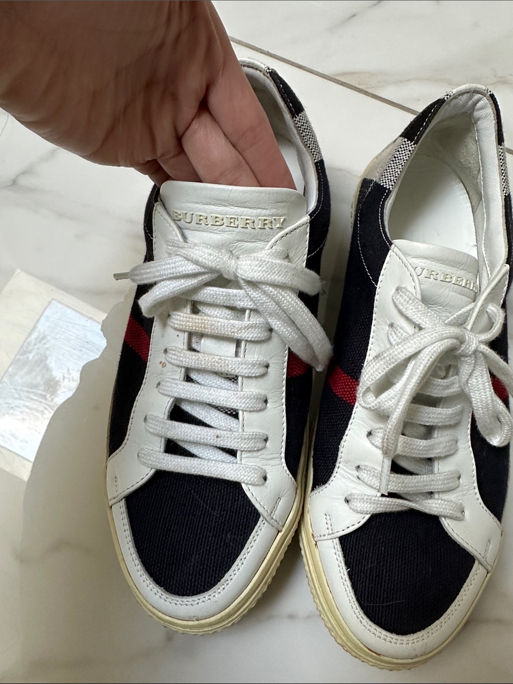 Burberry White & Black Low-Top Sneakers with Red Accent